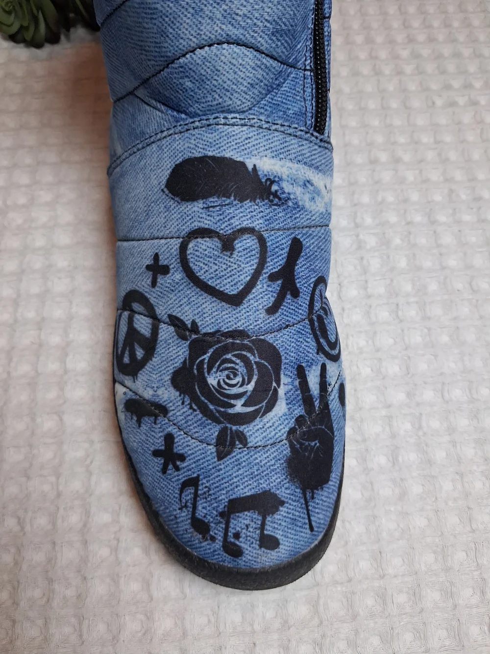 Yes We Vibe Women's 